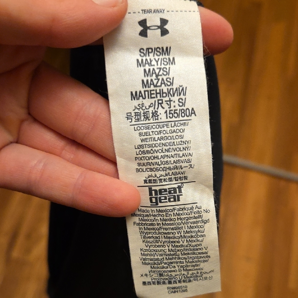 Under Armour Women's Black Racerback Tank Top Loose Fit Size S - Picture 8 of 8